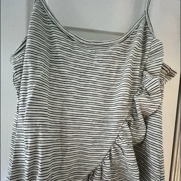 Anthropologie brand new cami style shirt with ruffle detail - Picture 2 of 8